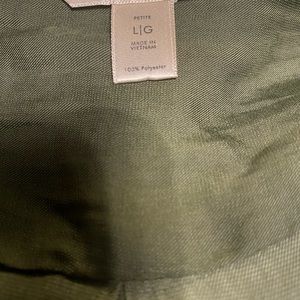 NWOT, Banana republic Blouse in Large in petite
